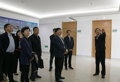 省事业单位登记管理局局长孙田丰一行调研我院